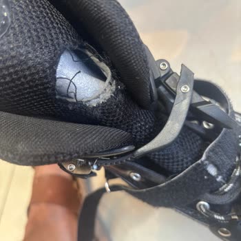 Depomiks AVM Hasarlı Gönderiyle İlgilenmedi