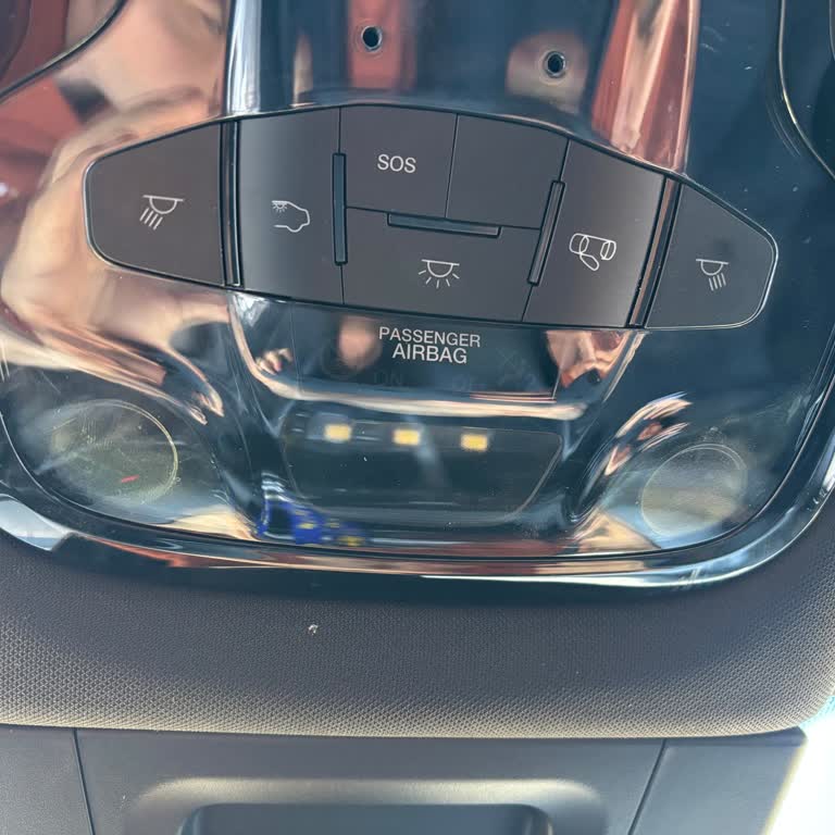 Alfa Romeo Servisinde Çözülemeyen İç Aydınlatma Sorunu Ve Gereksiz Ücret Talebi