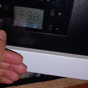 Kombiden Su Sızıntısı Ve Destek Talebi