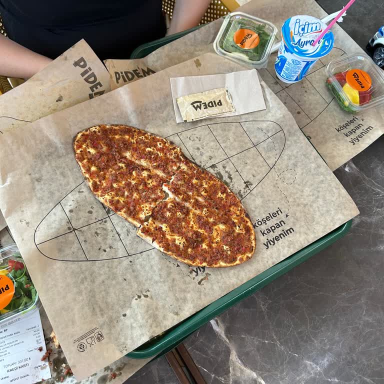 StarCity Pidem'de Lahmacun Boyutu Hayal Kırıklığı