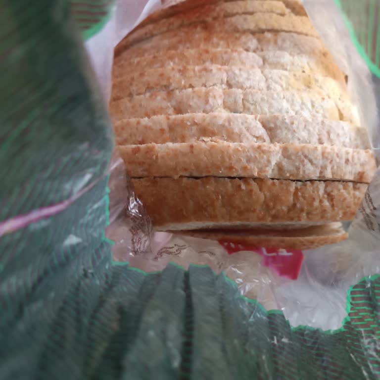 A101 Şubesinde Ürünlerde Bozulma Ve Personel Davranışları Hakkında Şikayet