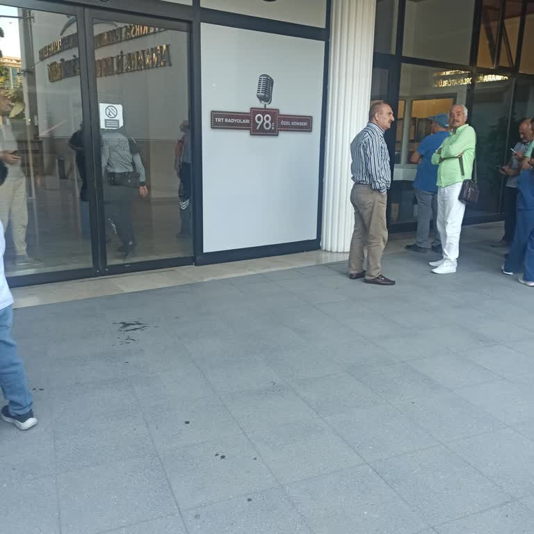 Canlı Yayında Güvenlik Görevlisinin Ayrımcı Davranışı