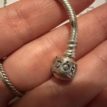 Pandora Bilekliğim Bir Gecede Karardı, Mağaza Personeli Yardımcı Olmadı