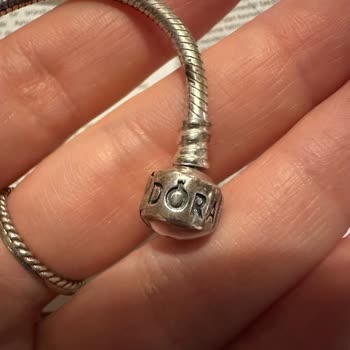 Pandora Bilekliğim Bir Gecede Karardı, Mağaza Personeli Yardımcı Olmadı