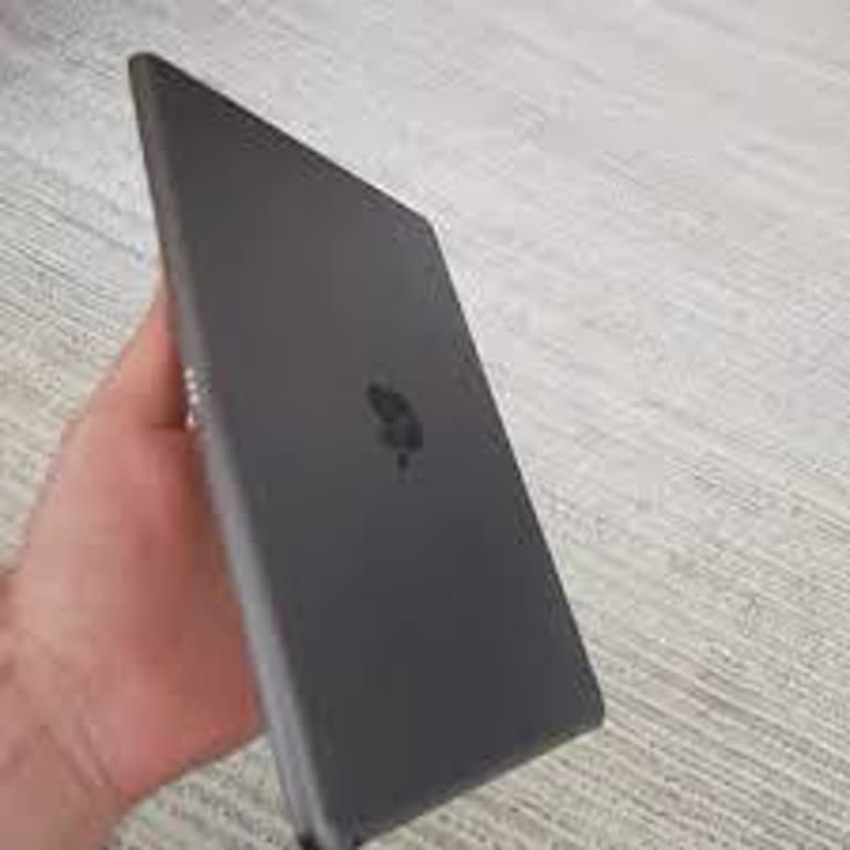 Apple İpad 9. Nesil Tabletin Garantisi Devam Ederken Kasa Eğilmesi Ve Değişim Talebi