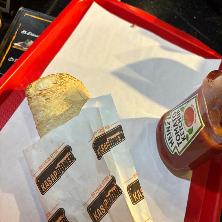 Böcekli Döner Ve Kötü Hizmet Şoku