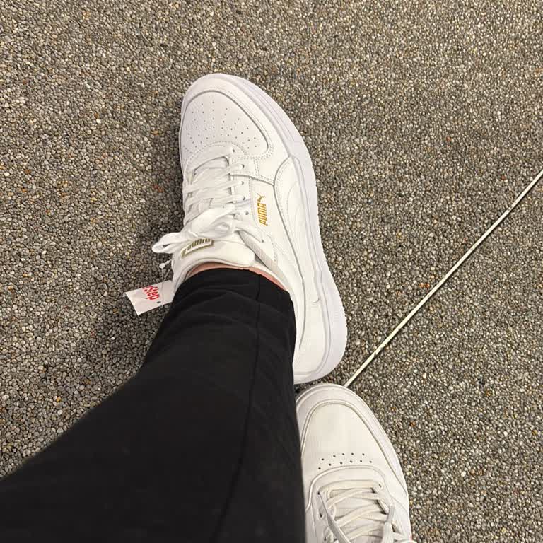 Kısa Sürede Yoğun Koku Sorunu Yaşatan Ayakkabı Deneyimi