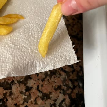 Torpat Patates Dondurulmuş Patatesten Yabancı Madde Çıkmasıyla Yaşanan Sağlık Endişesi