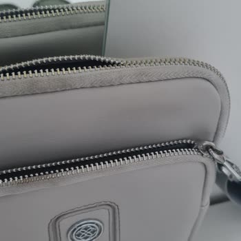 Aldığım Çantanın Fermuarı Kısa Sürede Bozuldu, Firma İlgisiz