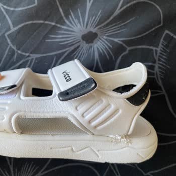 Satın Aldığım Çocuk Ayakkabısı 1 Ay Dolmadan Yırtıldı