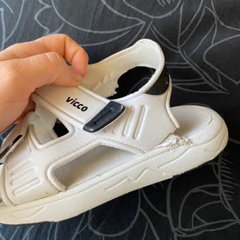 Satın Aldığım Çocuk Ayakkabısı 1 Ay Dolmadan Yırtıldı