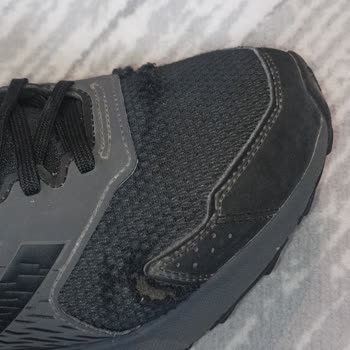 Garantili Adidas Ayakkabının Üst Filesi 2 Ayda Deforme Oldu, Çözüm Sunulmadı