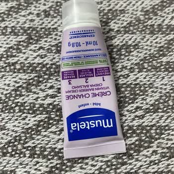 Mustela Pişik Kremi Sonrası Bebeğimde İltihaplı Sivilceler Oluştu