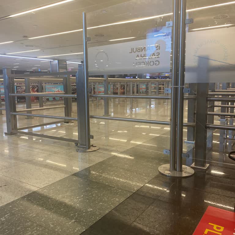 Ajet'te İlgisizlik Ve Sorumsuzluk Uçağımı Kaçırmama Sebep Oldu