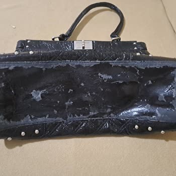 Az Kullanılan Çantaların Kısa Sürede Bozulması Ve Müşteri Hizmetsizliği