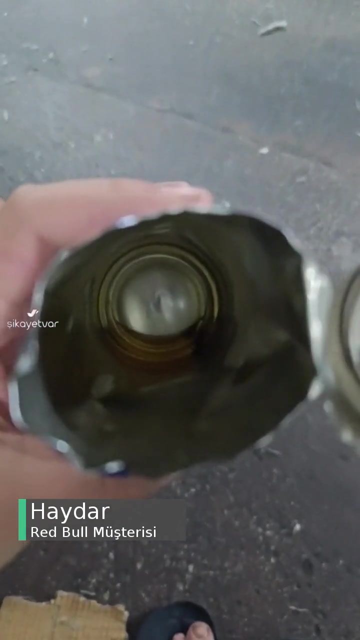 Red Bull İçinden Böcek Çıktı Tam İçtim Bitti Ağzıma Geldi! videonun kapak resmi