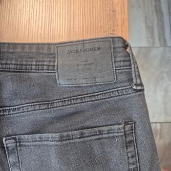 Boynerden Alınan Jack Jones Kot Pantolon Kısa Sürede Deforme Oldu İnceleme Reddedildi