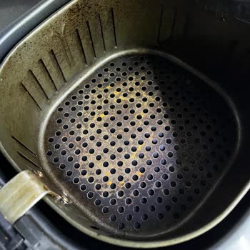 Kumtel Airfryer İç Haznesi Paslandı, Yedek Parça Bulunmuyor!