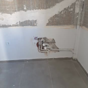 Deca Yapı Mimarlık Aldığı Paranın Karşılığında Sözleşmeye Uygun Kaliteli Hizmet Vermiyor, Müşteriyi Zarara Uğratıyor.