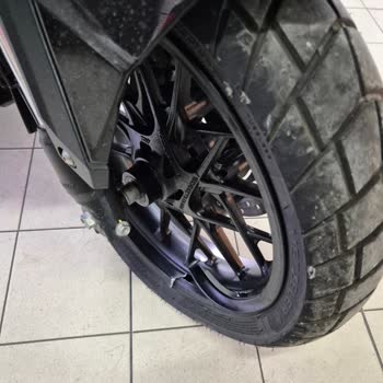 Honda Motosiklet Yanlış Lastik Takılması ve İlgisiz Servis Nedeniyle Mağduriyet