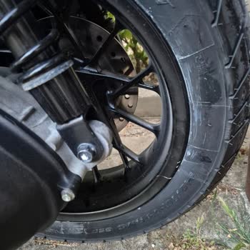 Honda Motosiklet Yanlış Lastik Takılması ve İlgisiz Servis Nedeniyle Mağduriyet