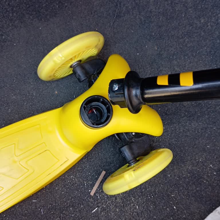 Rookie Bisiklet & Scooter Kırılan Ürün Parçası ve Yedek Parça Ücretinin Yüksekliği