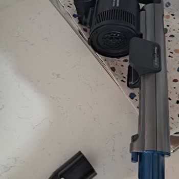 15 Günlük Philips Süpürgenin Boru Tırnağı Kırıldı, Süpürge İkiye Ayrılıyor