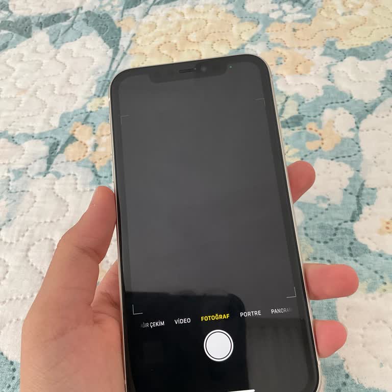 Yenilenmiş İphone 11'in Kamerası Ve Flaşında Sorun Var, Destek Alamıyorum