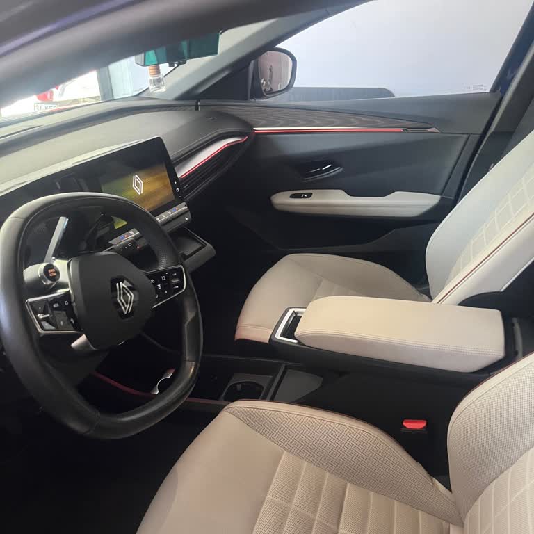 Megane O Tech'te Apple CarPlay Ve Klima Sorunları Çözülmüyor