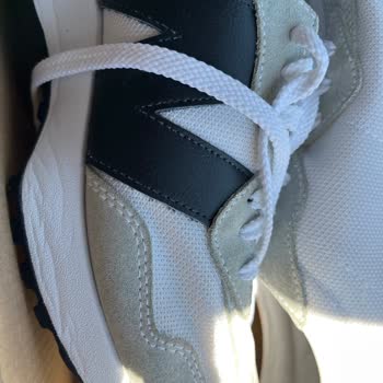 Ayakkabının Renk Değişimi Ve Yetersiz İnceleme Süreci Nedeniyle Güvensizlik