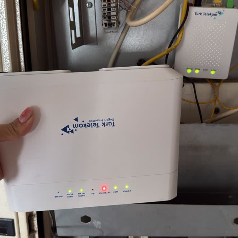 TurkNette Tekrarlayan İnternet Kesintileri Ve Yetersiz Müşteri Desteği