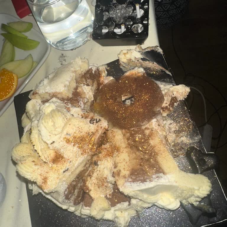 Doğum Günü Kutlamasında Yaşanan Hizmet Ve Eşitlik Sorunu