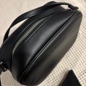 Calvin Klein Çantamın Derisi Soyuldu, Çözüm Bekliyorum