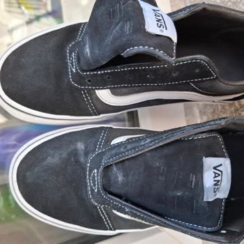 Aldığım Vans Ayakkabı Kısa Sürede Renk Attı Orijinalliğinden Şüpheliyim