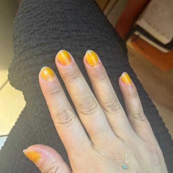 Gratis'ten Aldığım Flormar Marka Oje Tırnaklarıma Zarar Verdi