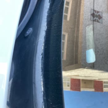 BMW F10 Ön Cam Fitil Sorunu Kronikleşti, Çözüm Yok!