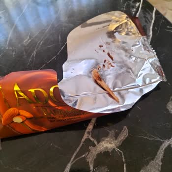 Dondurma İçinden Çıkan Tahta Parçası Tehlikesi