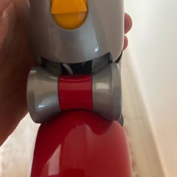 Dyson Süpürge Aparatı Sürekli Kırılıyor, Parça Temini Sorunlu