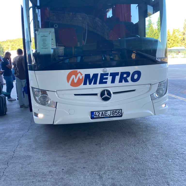 Metro Turizm Otobüsünde Klima Çalışmıyor, Yolcular Sıcaktan Bunaldı
