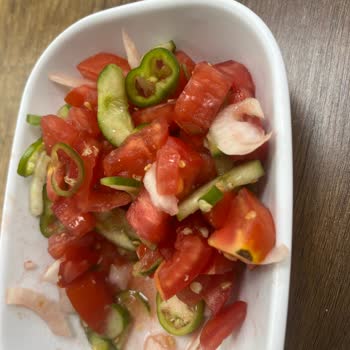 Salatada Kıl Çıkması Nedeniyle Yaşanan Hijyen Sorunu