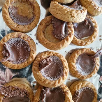 Saklıköy Bisküvisinde Gri Noktacıklar Ve Küfe Benzer Görüntü