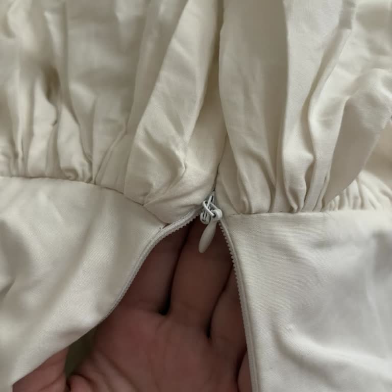 Kusurlu Elbise, Yetersiz İade Süreci Ve Müşteri Hizmetleri Sorunu