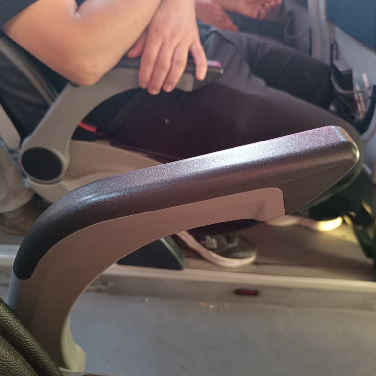 Metro Turizm'de Eski Ve Konforsuz Otobüs, Gecikmeli Sefer Deneyimi