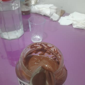 Nutella Kavanozunda Kurtçuk Şoku