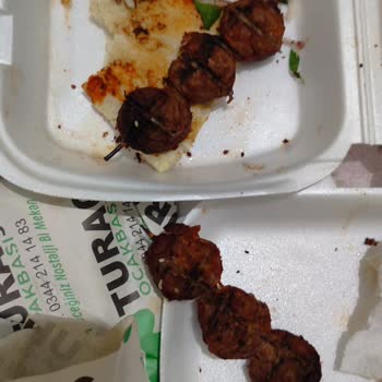 Tarihi Turaç Ocakbaşı Yanmış Yemek