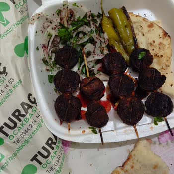 Tarihi Turaç Ocakbaşı Yanmış Yemek