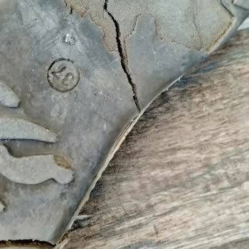 FLO'dan Alınan Sandalet Kutuda Parçalandı, Mağaza İade Ve İnceleme Talebimi Reddetti