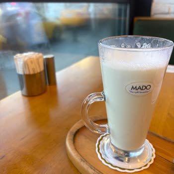 Mado Eminönü'nde Fıstıklı Soğuk Salep Hayal Kırıklığı Ve Yüksek Servis Ücreti