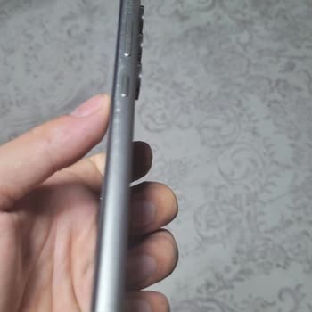 Samsung Galaxy S24 Ultra'da Kalıcı Lekeler Ve Servis Sürecinde Mağduriyet