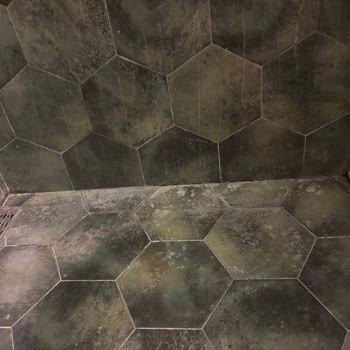 Yurtbay Seramik Fayanslarda Kısa Sürede Oluşan Kalıcı Lekeler Ve İlgisiz Müşteri Hizmeti